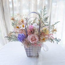 Load image into Gallery viewer, PRESERVED FLOWER BASKET