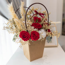 Load image into Gallery viewer, preserved red roses 